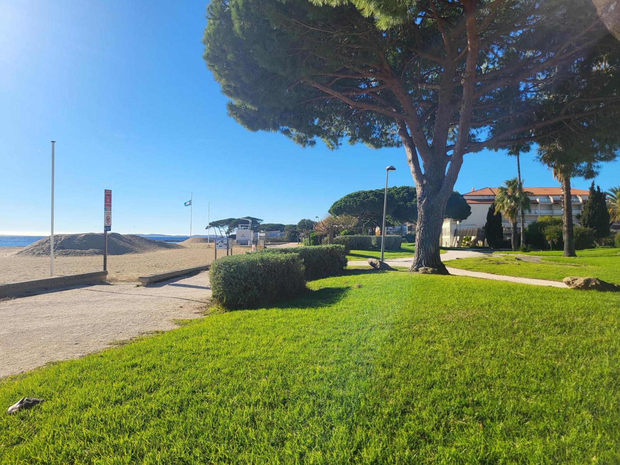 Mazet Climatise Rdj Plages Parking Wifi Gratuit La Londe-les-Maures Exteriér fotografie